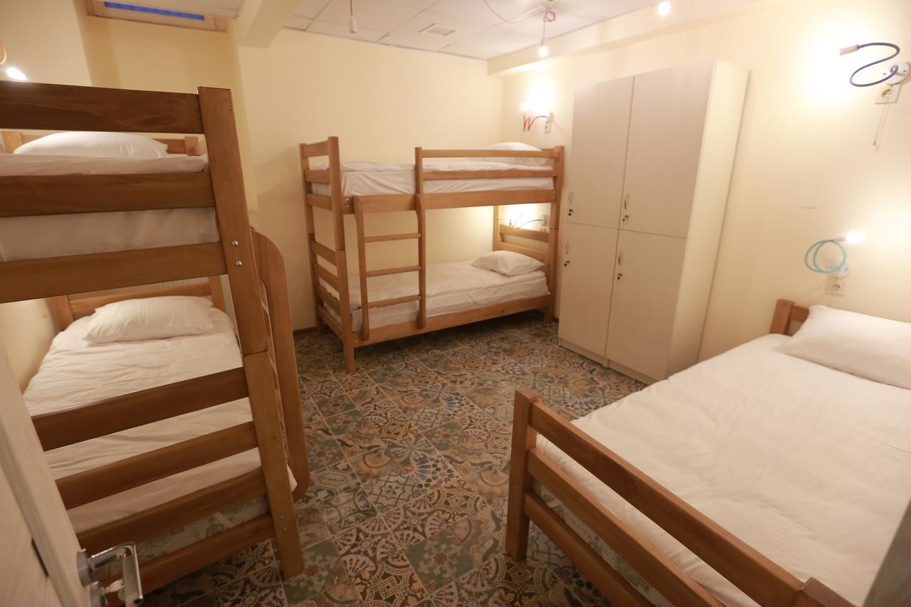 Midtown Hotel & Hostel Tbilisi Ngoại thất bức ảnh